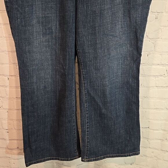 Venezia stretch boot petite jeans size 2P - Picture 3 of 7